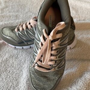 U.S. Polo Assn. Women's Athletic Sneakers - Gray with Light Pink Laces